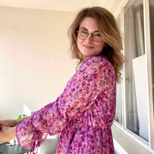 Kuvittele minut polvillaan vessan lattialla